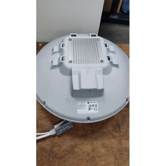 Használt MikroTik ATL LTE18 kit